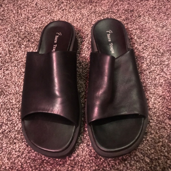 bare traps rebecca sandal